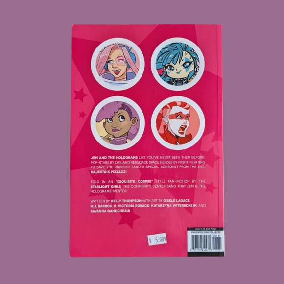 Jem and the Holograms: Outrageous Annual 2017 (IDW Publishing) - Picture 2 of 3